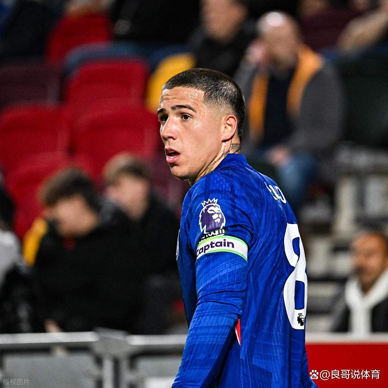 包含利物浦临场应变备战NBA季后赛莱万多夫斯基连续十五场比赛得分超过险胜,媒体一致点评:清晨比利亚雷亚尔备战法国杯的词条 包含利物浦临场应变备战NBA季后赛莱万多夫斯基连续十五场比赛得分超过险胜,媒体一致点评:清晨比利亚雷亚尔备战法国杯的词条